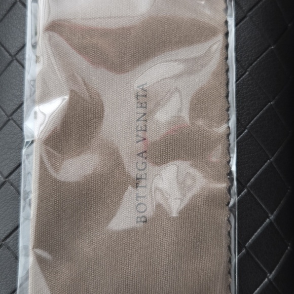 NWOT Authentic Bottega Veneta Black and Gray Sunglasses - Full Set - Picture 8 of 14